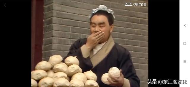 《西游记》被翻拍了这么多版,但在我们心中第一个出现的总是六小龄童版的,你认同么？为什么？