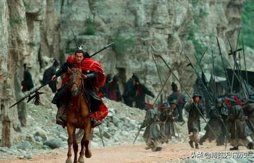 武艺的爸爸是谁:吕布有很强的武艺，他的师父是谁？他的父亲又是什么人？
