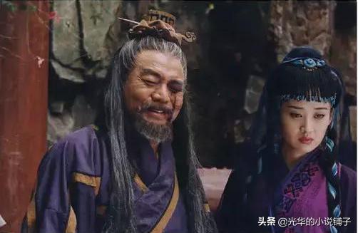 东方不败蒙面歌王:笑傲江湖，方证大师是否可以与东方不败一战