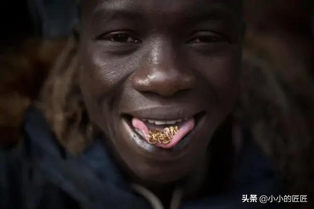 微信十一秒吓人视频:近日马里的恐怖分子见人就杀，这个国家到底乱到什么程度？(马里恐怖分子见人就杀视频)