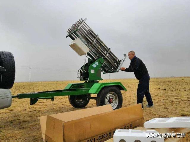 人工降雨的原理:一次人工降雨需要什么条件？