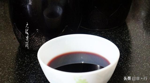 绿葡萄能做葡萄酒吗，请问用青葡萄可以自己做葡萄酒吗、?怎么做呀？