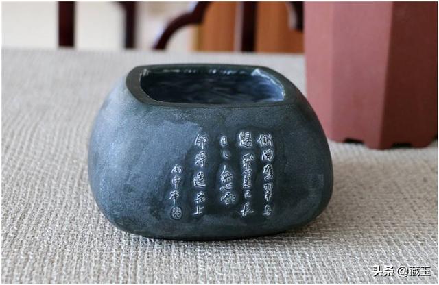 青玉值钱吗,和田青玉也分三六九等，青玉有哪些优点？