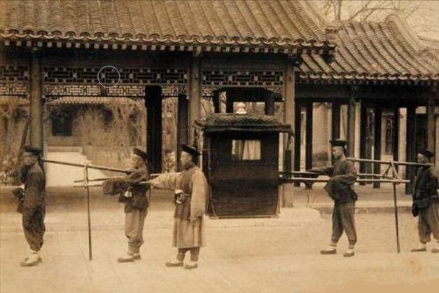 嘉庆皇帝:嘉庆皇帝在位时，有哪些忠臣与贪官？