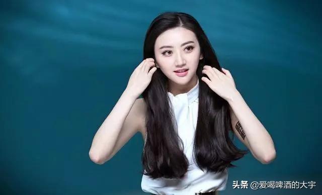 吕秀菱近照:你心中最好看的女艺人前十都有谁？