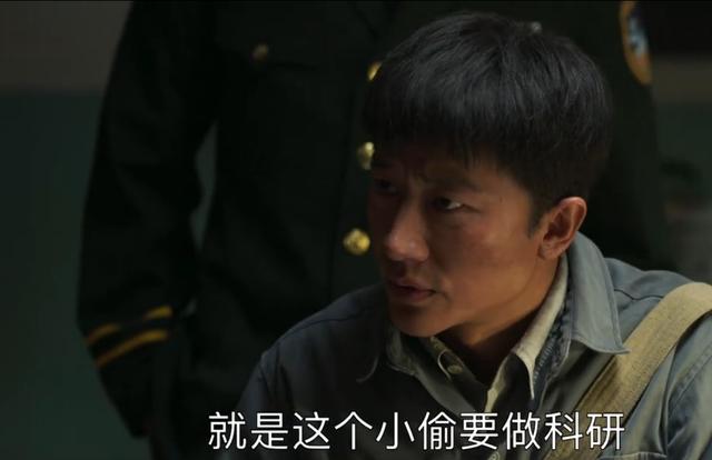 演员黄轩:张鲁一演13岁嬴政被嘲，为何35岁黄轩演18岁马得福就被夸？