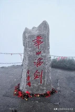 风清扬东方不败:东方不败和风清扬都动真格，死战，最后谁生谁死为什么