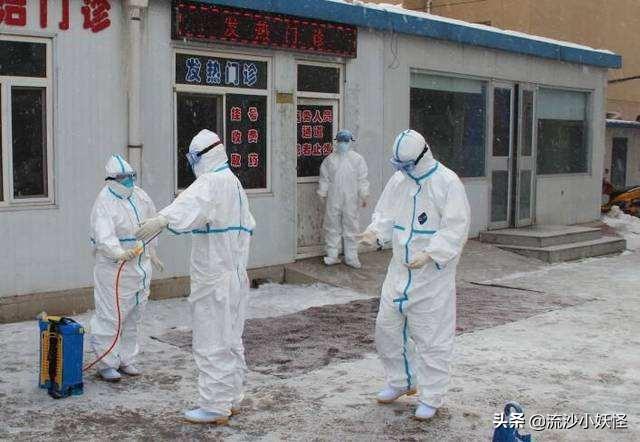 【上海2名被确诊浦东医院4015人被隔离核酸检测，疫情怎么控制？】图4