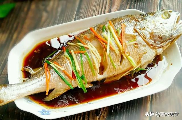 黄花鱼都有哪些美味做法，比如一条黄花鱼.金苍鱼.桂花鱼，你们一般怎么吃呢