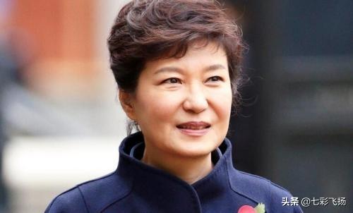 默克尔简历:同样是国家领导人，为什么默克尔和朴槿惠下场截然不同？
