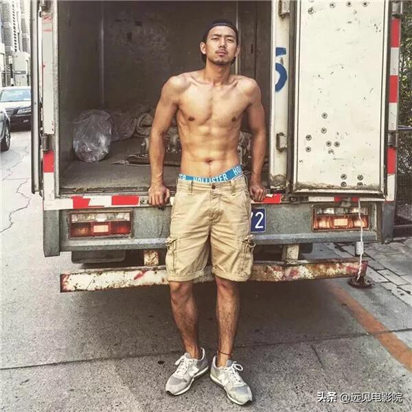 周小栀:星爷、发哥、李连杰等老一代的影视演员老了，新一代的你看好谁