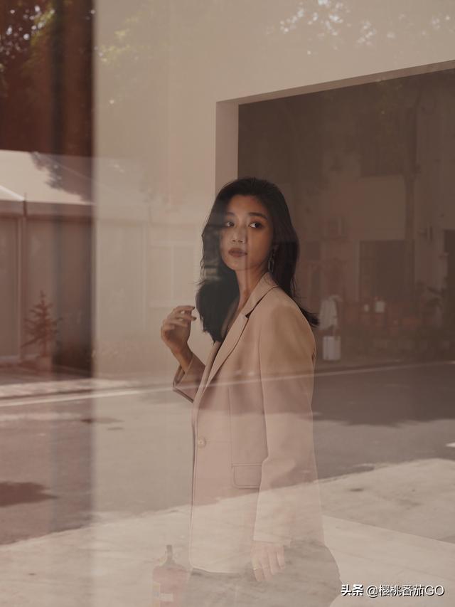 30岁的女人怎么搭配衣服好看？插图28