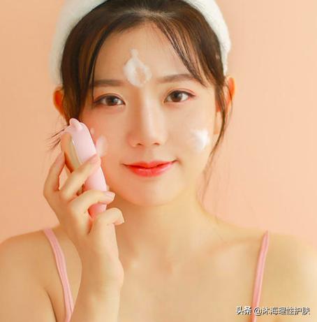 18岁女生天天用洗面奶会对皮肤怎样？我是油皮？