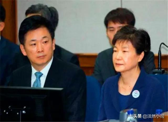 朴海镇李泰兰结婚了吗:朴槿惠的律师柳荣夏对她不离不弃，她们是何关系