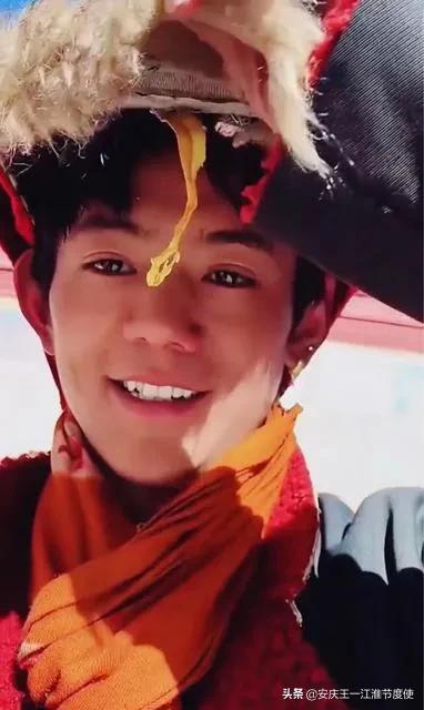 丁真带火理塘:最近网络上四川小伙丁真那么火？你认为是什么原因火了这位小伙？