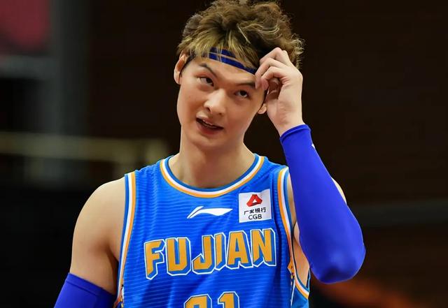程峰扮演者:北京花1.6亿转会费引入王哲林，值得吗