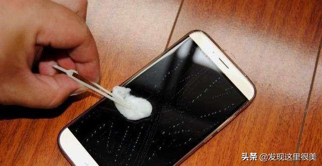 酒精喷雾,酒精擦拭防水手机能消毒吗？