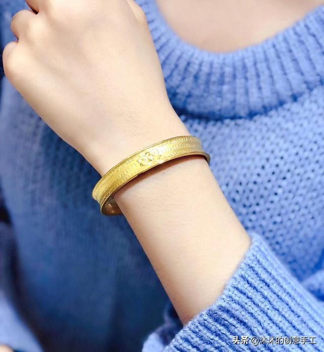 佩戴蓝宝石的神奇功效,蓝宝石和蓝色宝石的区别是什么？