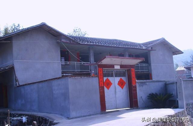 如果有五十万，你会选择县城买房？还是农村盖房？插图12