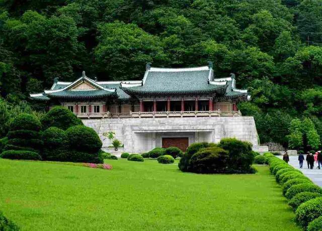 谁去过朝鲜，我一直对这个国家充满好奇心，能否说一下感受？