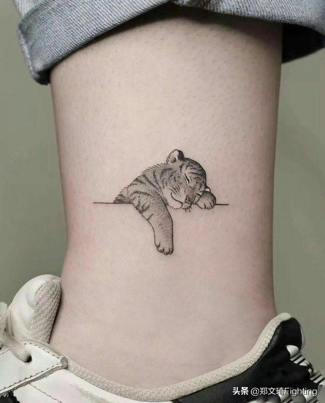 有人说：“成年人之间真正冷漠是：不联系、不删除,不将朋友圈对对方屏蔽。”对此你怎么看？