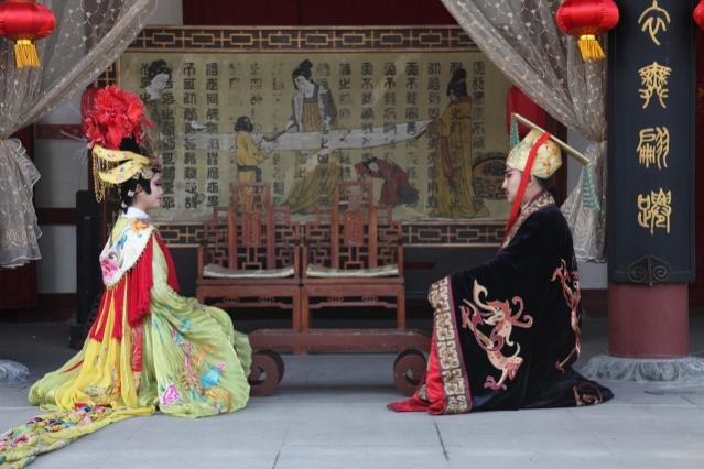 伍廷芳:晚清时期，清朝曾经派遣舰队在拉美保护华工，这是怎么回事？