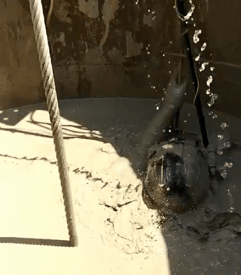 工地潜水员为什么称为“水鬼”？他们下井前为何要携带一把剪刀？