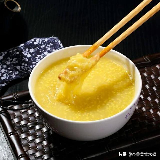 小米是不是滴水滚珠局:为什么煮小米粥要开水下米？