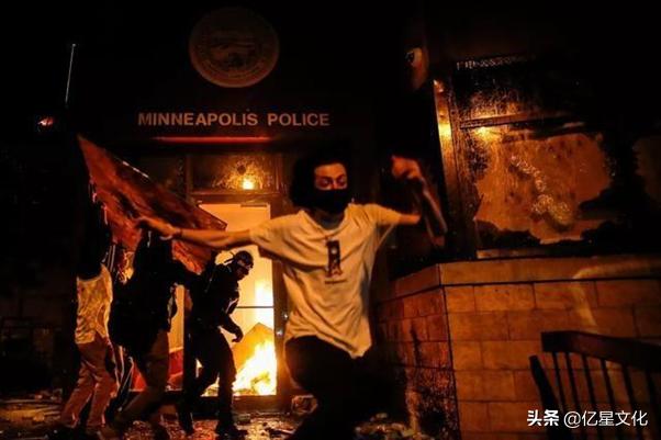 卢旺达大屠:美国对黑人的歧视越来越严重，我们应该怎样保护美国人的人权？