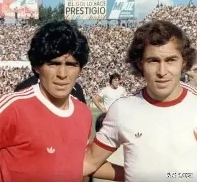 马拉多纳为什么被巴萨卖了后，就没豪门要，只能在小球会踢球？插图36