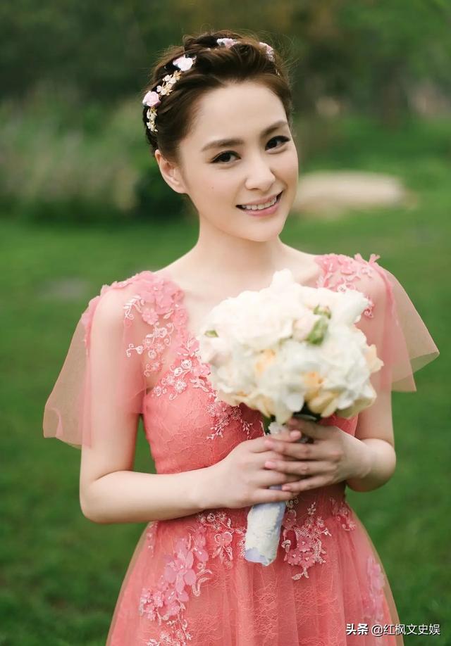 阿娇陈冠希无处理照:阿娇离婚了，如果可以，你会和她结婚吗？