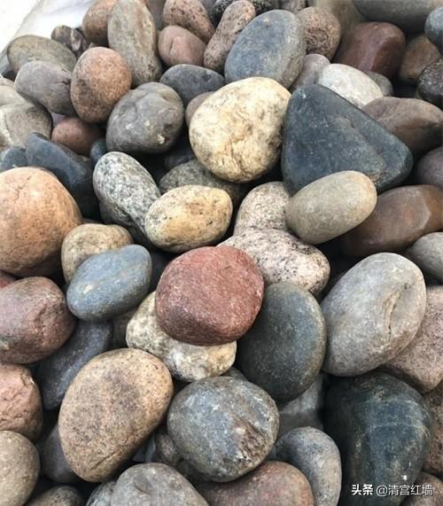 宝石图片大全,有没有识货的高人，来看看这是什么石头啊？