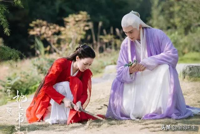 张艺兴喜欢热巴恋情,为什么鹿晗要在张艺兴发新专辑公布恋情？