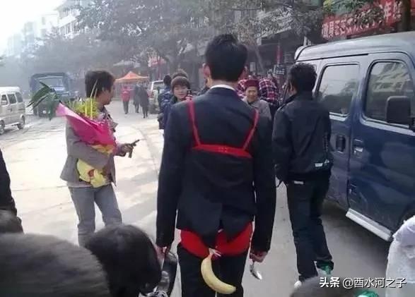 山东泰安闹伴娘事件:当今很多地方“婚闹”情况愈演愈烈，你见过什么样的恶劣场景