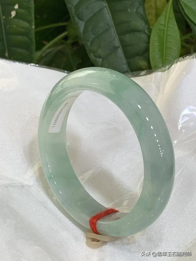 多少钱才能买到真正的玉,两三千块钱能买到真的和田玉籽料吗？