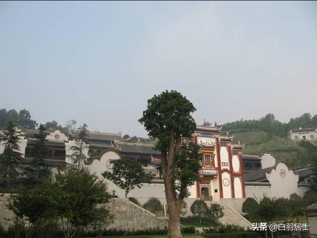 屈原姓什么名什么字什么:屈原姓什么？他的家族在楚国是怎样的存在？