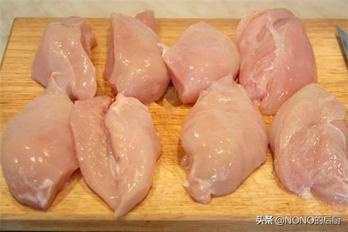 狗狗健康成长100问:狗狗身体哪些现象，表示狗狗不健康？