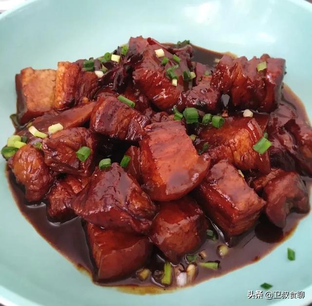 红烧肉的做法窍门，红烧肉不发柴的窍门是什么？