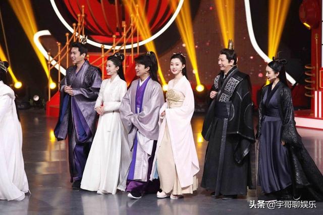 谢娜cos王漫妮:《王牌对王牌5》“李沁挽张若昀”上了热搜，你怎么看？
