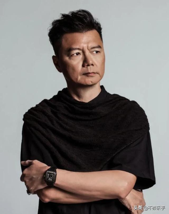 元秋的老公是谁图片:田启文是谁？为什么是他陪吴孟达走完最后一程？
