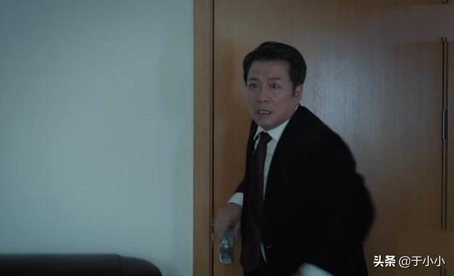 《燃烧》当年周继成、高四海等这些老战友之间到底发生过什么？为何会让谢宁嫉恨至今？