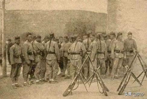 本视频由西摩犬舍转自国外:1900年的清兵装备还是冷兵器吗？