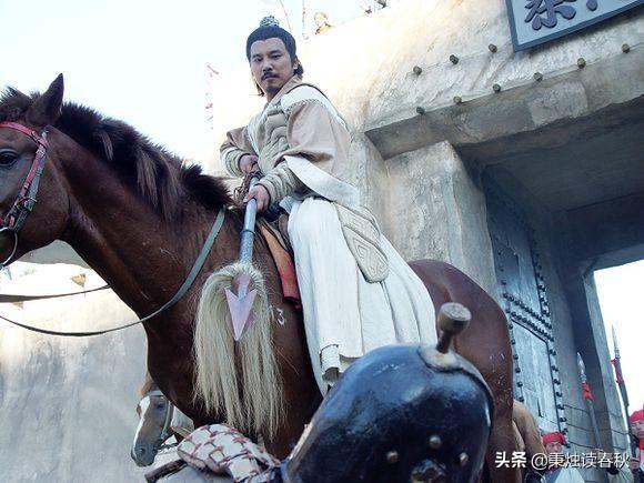 单雄信简介:瓦岗五虎将单雄信王伯当程咬金秦琼罗成，杨林能打败哪几个？