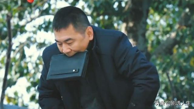 演员董勇:三叉戟中，剧中那个人物让你感到最敬佩的？