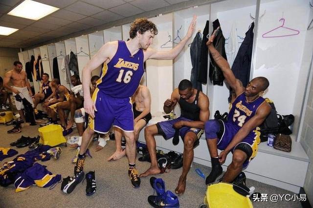 为何有些NBA球员几乎都不正眼看拉拉队表演？插图23