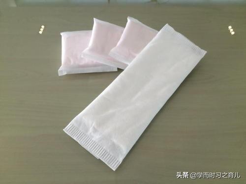 产妇分娩时用的刀纸是什么，产后是要用要产后卫生巾、刀纸还是成人纸尿裤？