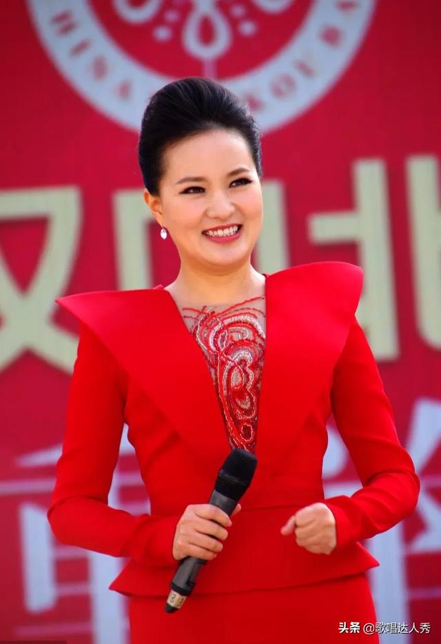 车智妍:雷佳和王丽达，到底谁可以成为75后民族唱法“一姐”呢？