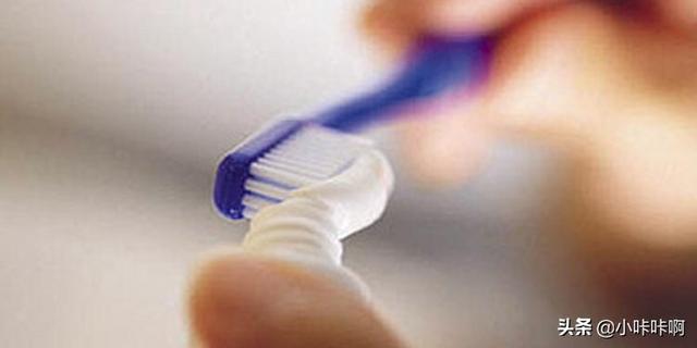 钻石戒指如何清洗,牙膏可以用来清洗钻戒吗？