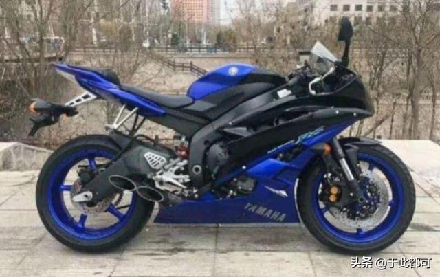 王一博摩托车比赛摔车:粉丝觉得心疼王一博的瞬间是什么？
