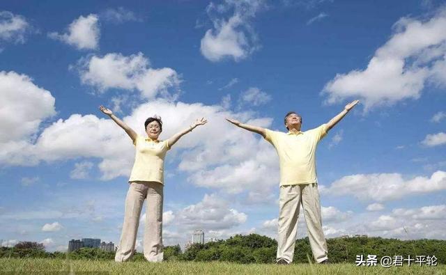 有什么适合老年人玩的手机游戏？要两个人互动玩的？